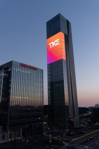 The first use case of Nanolumens CLRVU can be seen at the TK Elevators headquarters and test facility.