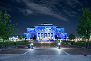 Blockhouse Studios used 12 Epson projectors to create an artistic display on the Carter Green Palladium.
