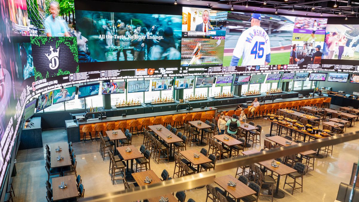 DraftKings Sportsbook at Wrigley Field